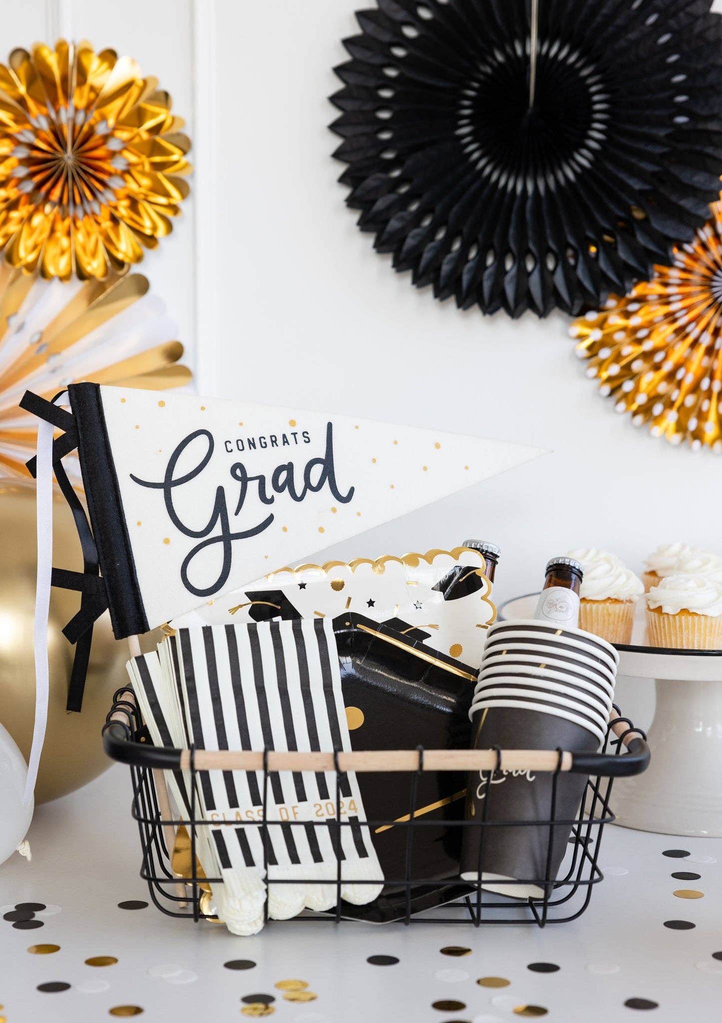 Grad Paper Party Cups
